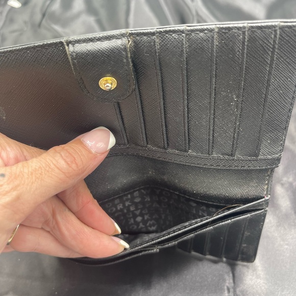 KATE SPADE NEW YORK HOT PINK WALLET WITH ICONIC NAME PLATE IN GOLD TONE - Picture 7 of 17